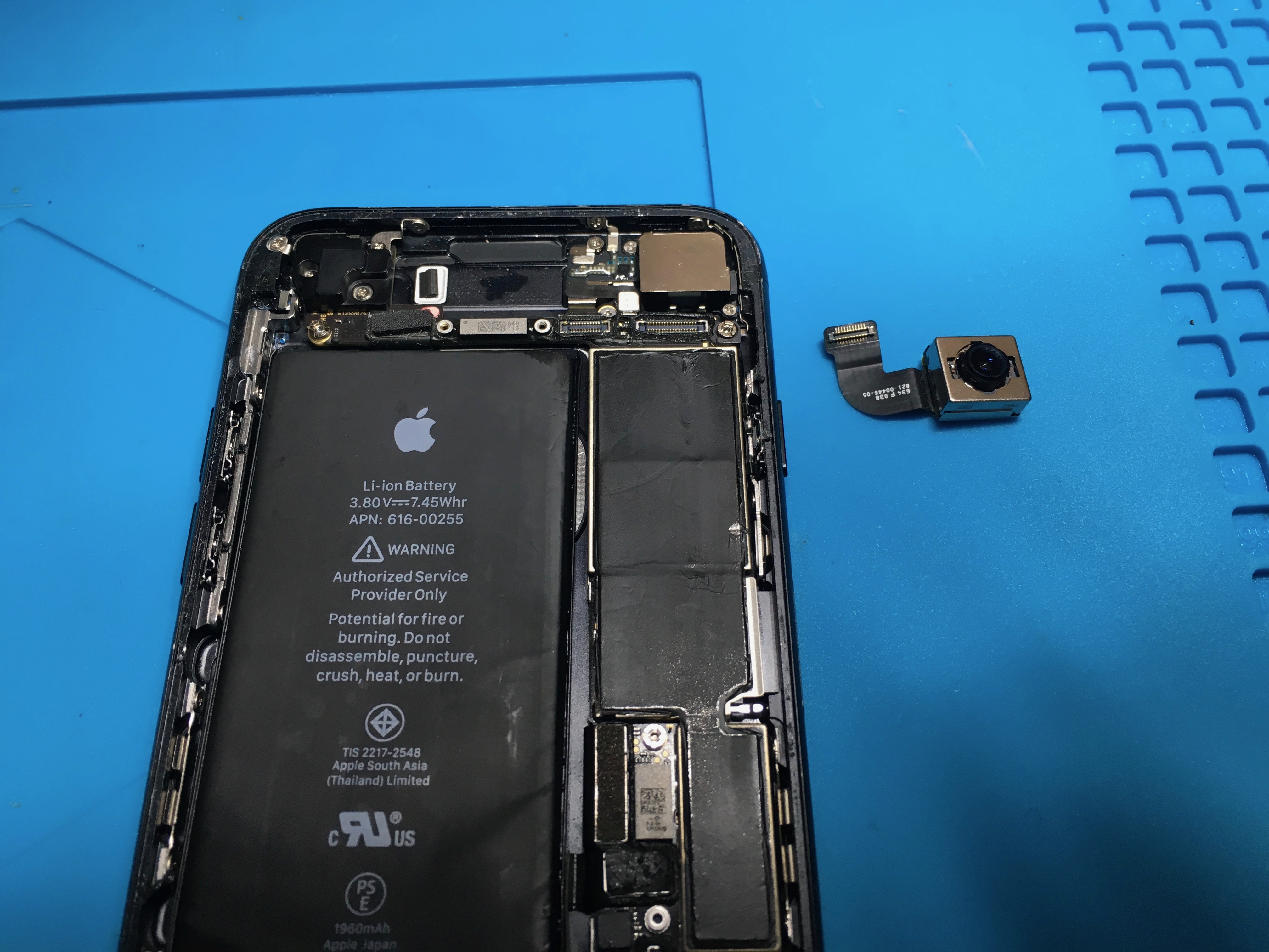 Iphoneを落として電源が入らない時は 充電をしない お盆でも対応 Applemac神戸店 Macboook Iphone 買取と修理