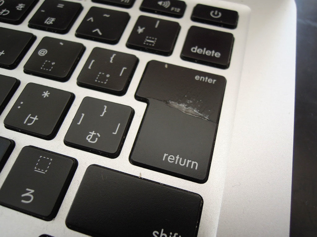 MacBook Pro A1502のキーボード交換はかなり大変！！ | APPLEMAC神戸店