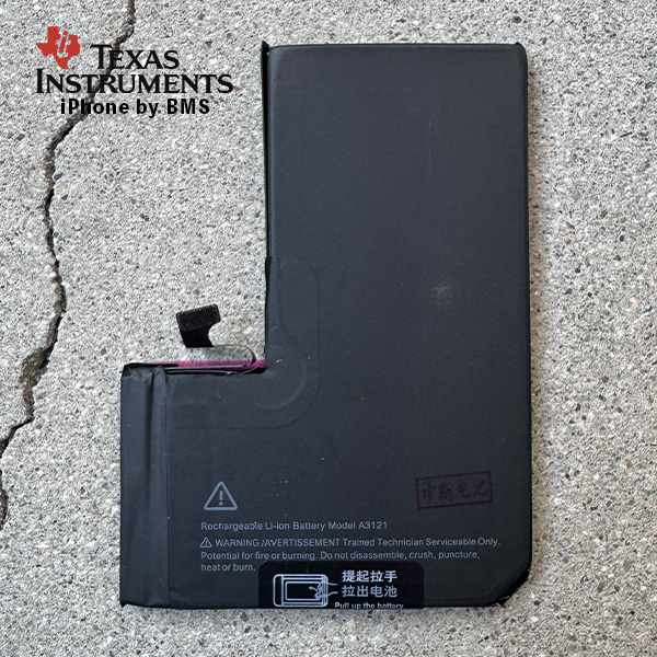 iPhone 15 Pro Max 修理交換後のエラー通知消すBMSバッテリー