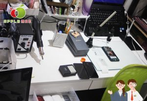 iPhone基板端子や液晶画面LCD接続金属破損の修理店