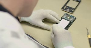 携帯電話からパソコン修理液晶ガラス画面割れ修理