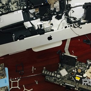 iMacの故障にお困りの方　格安で直すことが出来る！！
