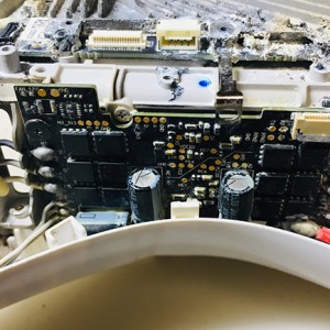 djiドローン修理　連休中も修理させて頂いております 水没機買取！！