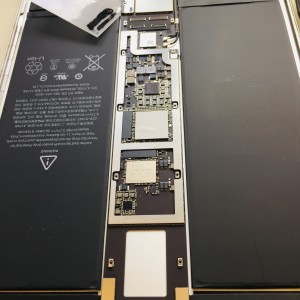 iPad mini3 充電が出来ない ライトニングコネクタ交換難易度は高い！！
