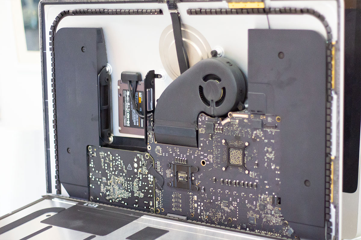 兵庫 iMac 2013 27インチ SSD Fusion Drive 交換修理4