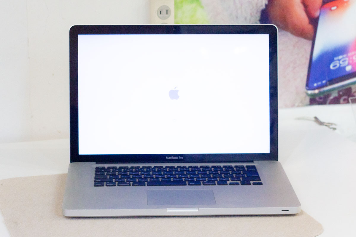 iMac/MacBook 緑色！映像乱れる起動しない故障修理店7