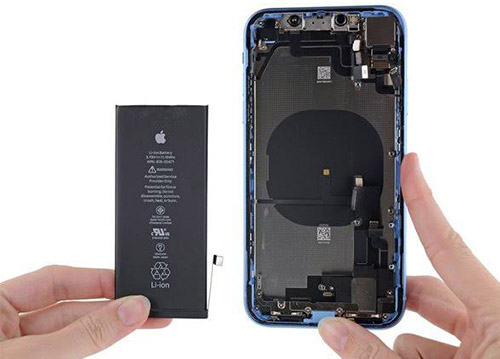 iPhone XR バッテリー電池の交換修理お店2