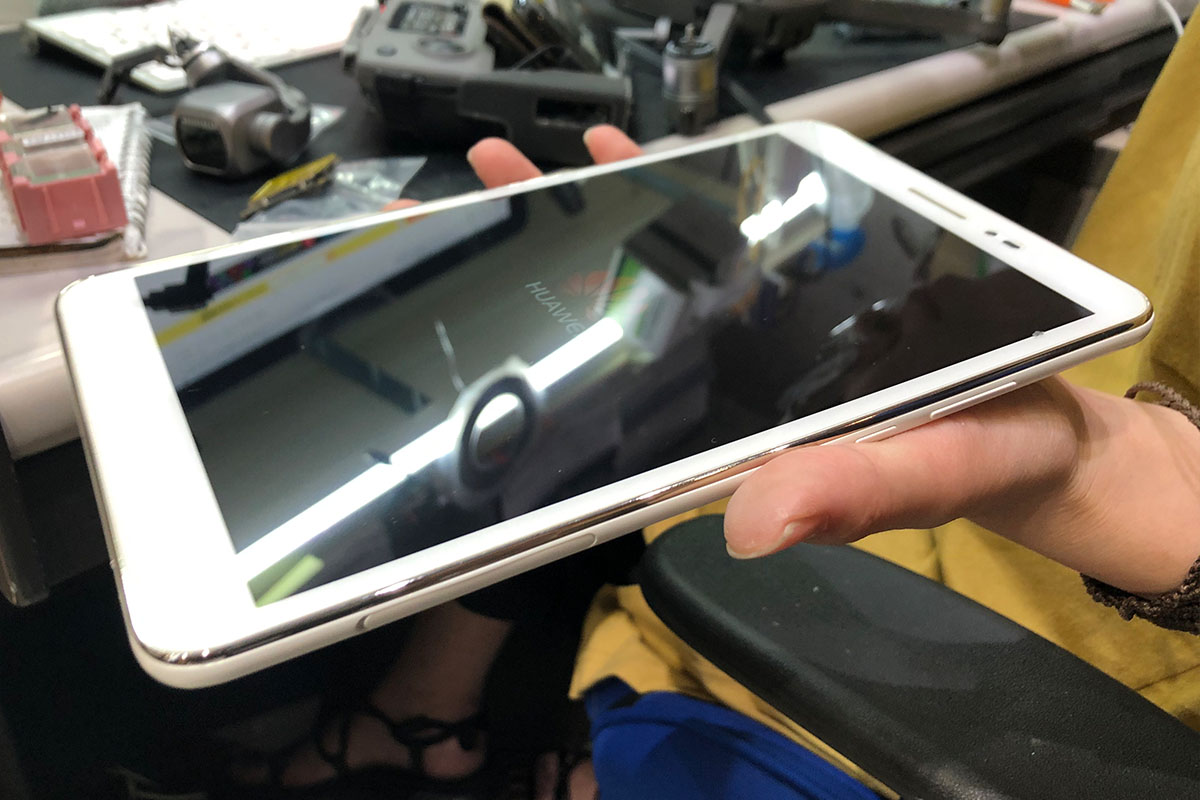 Huawei MediaPad T2 8.0パーツ販売バッテリー交換修理お店1