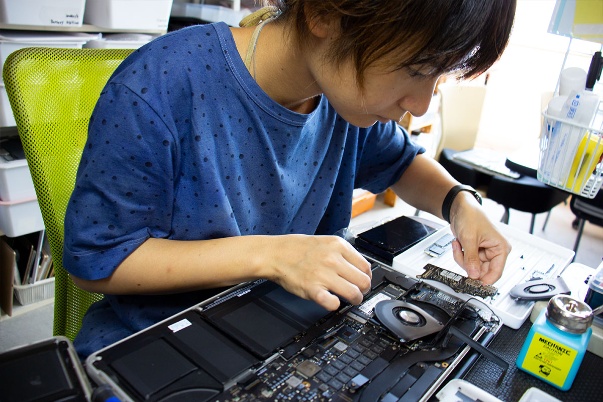 MacBook Pro 2015 15インチ SSD修理キーボード交換 中古販売2