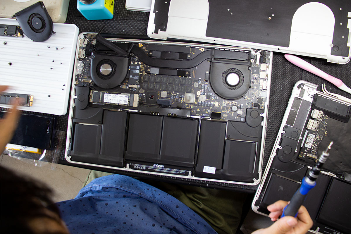 MacBook Pro 2015 15インチ SSD修理キーボード交換 中古販売1