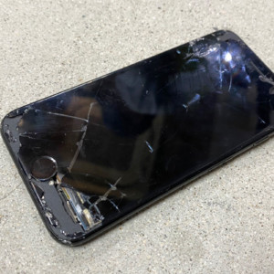 iPhone7 液晶割れ画面修理 バッテリー交換 | APPLEMAC三宮元町