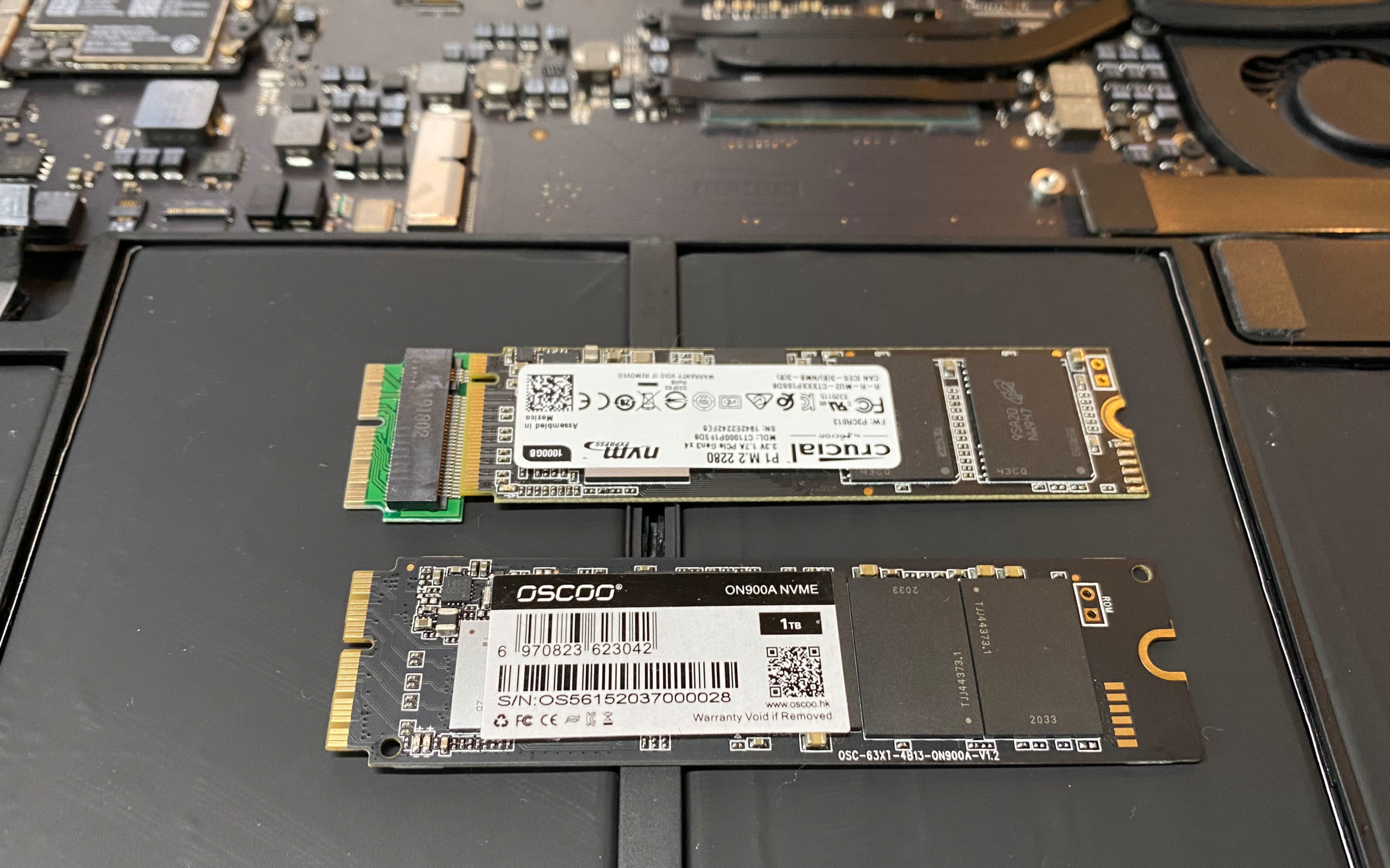 MacBookAir2014SSD変換プラグ容量を増やしたい修理神戸お店１
