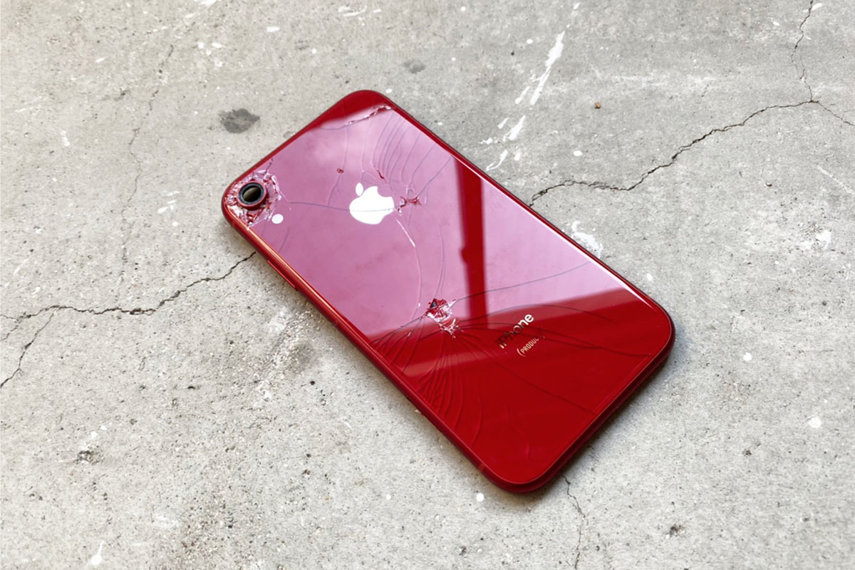 iPhone XR RED 64GB 画面、背面割れジャンク