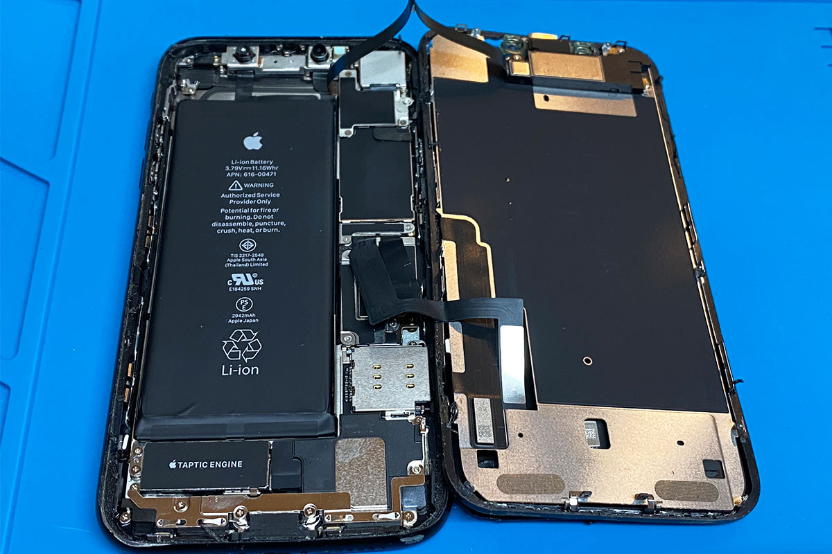 iPhoneXR激安画面割れ修理神戸お店
