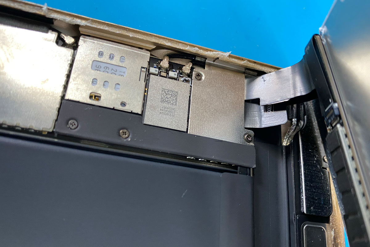 iPadmini4液晶割れ交換修理郵送1