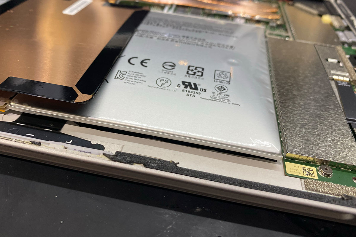 SurfacePro4バッテリー膨張交換修理神戸