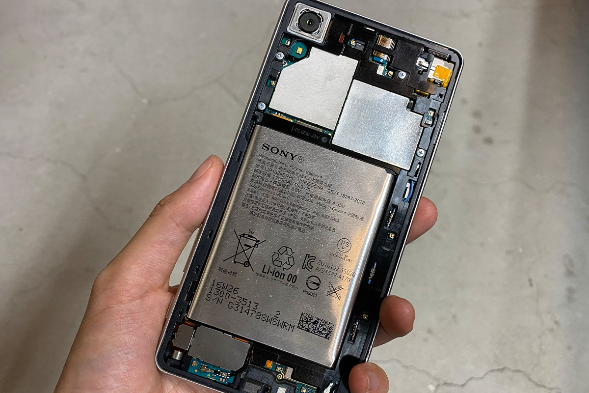 Xperia_XCompact Androidスマホ液晶電池交換修理2