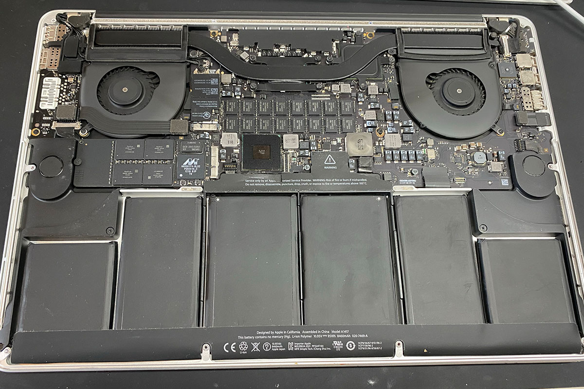 MacBookPro201215inch起動しない充電ランプ光らない修理1