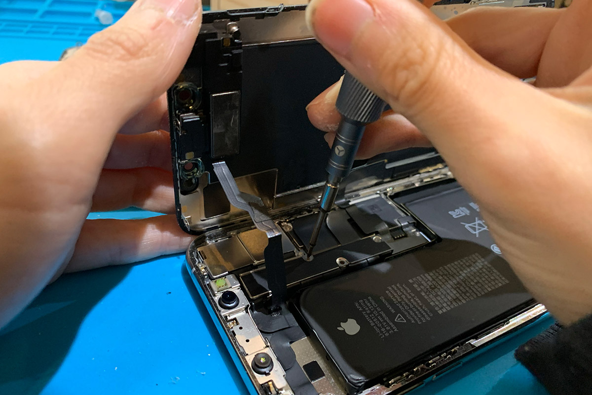 iPhone XS 不明な部品・バッテリーに関する重要なメッセージ消す修理1