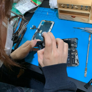 iphonexs_repair3-300x300.jpg