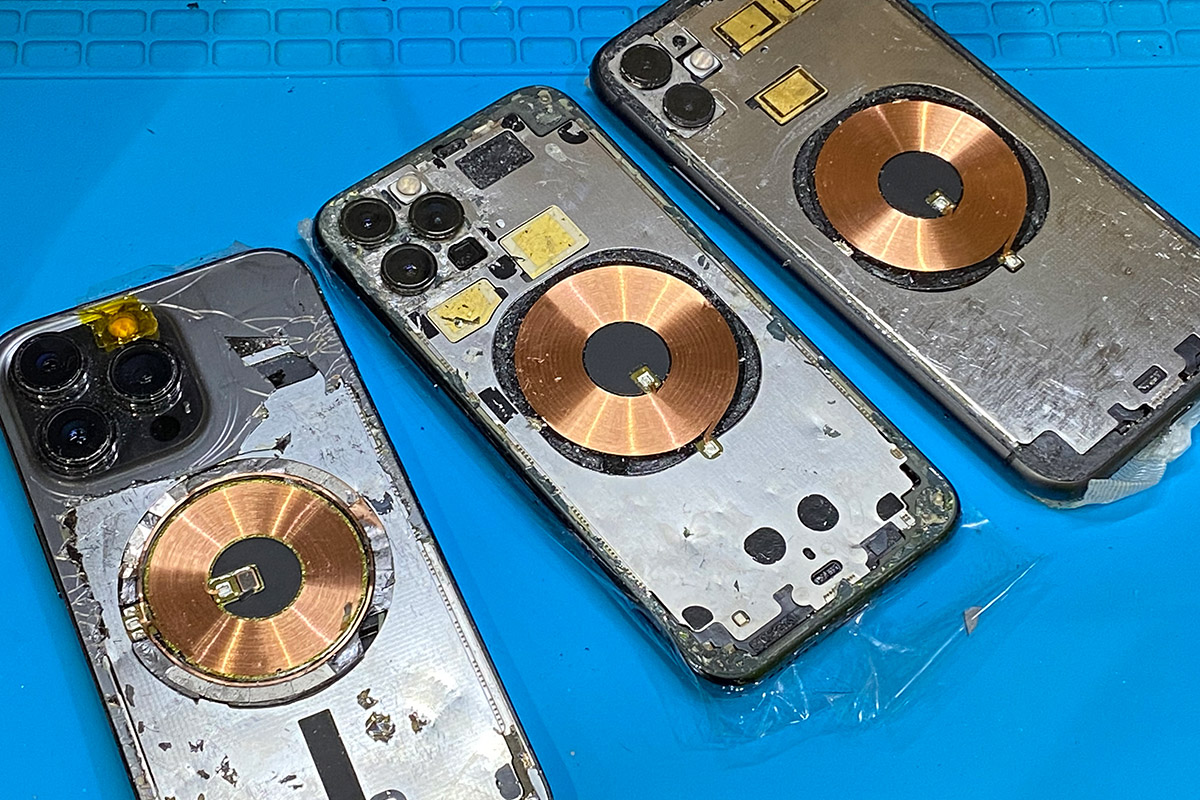 大阪本町 iPhone 14 Pro Max バックパネル割れ交換修理