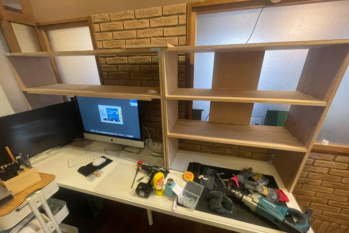 【狭いテーブル】スマホ・パソコン修理屋さんの棚作り方