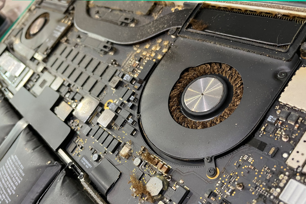 大阪北浜 MacBook Pro 2014/2015 A1398 バッテリー交換修理