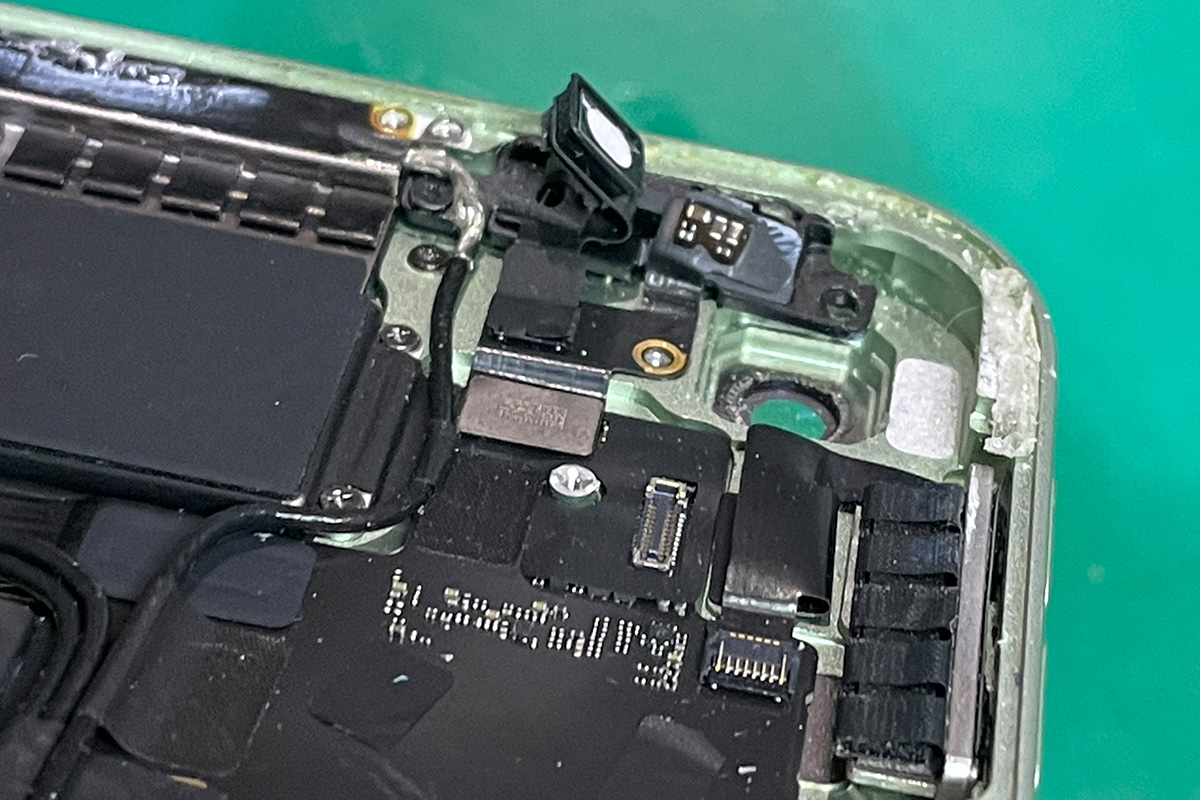 iPad Air 4 電源スリープ押しボタンつぶれた陥没の修理