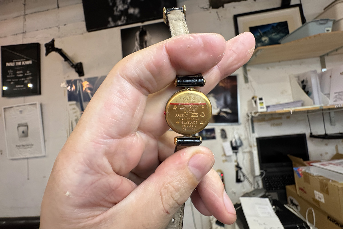 カルティエのヴィンテージ腕時計を修理｜電池交換、次は折れたリューズ・巻真交換へ